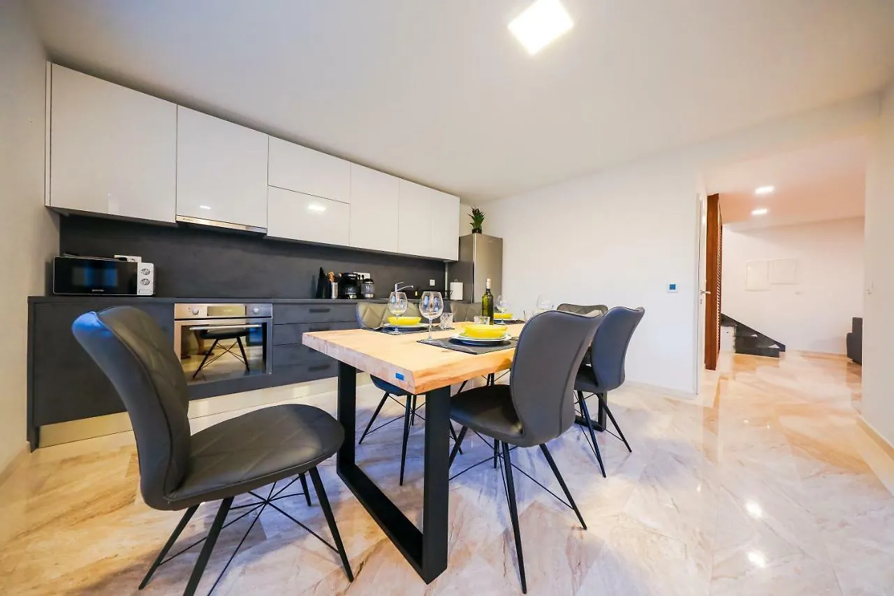 Guest house Royal Exclusive Villa Zadar